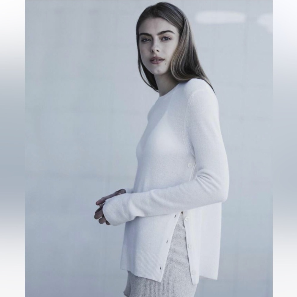 EQUIPMENT Cashmere Sweater with Side Button Detail Size Small - Picture 12 of 12